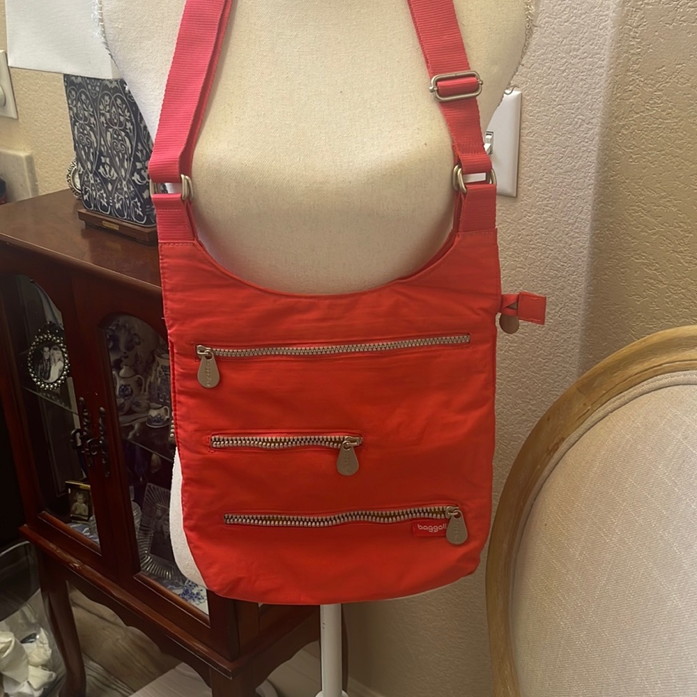 Baggallini Coral Handbag